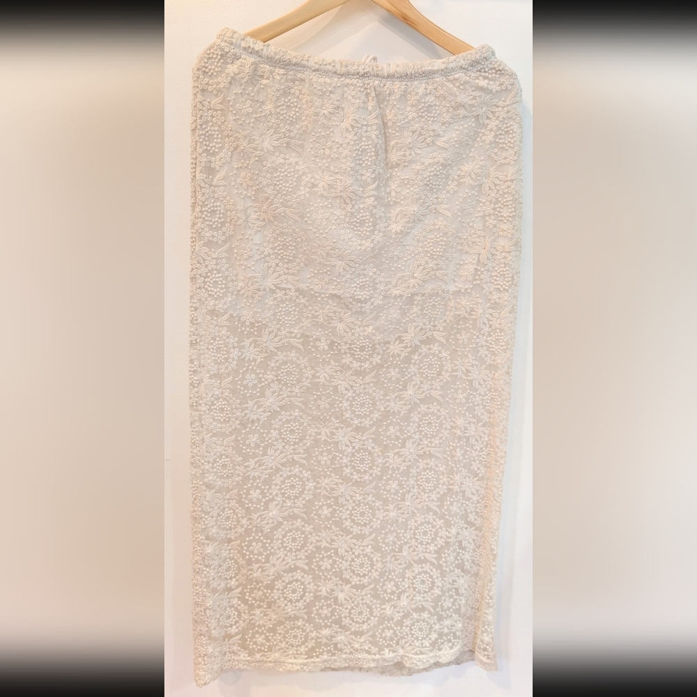 Elegant Cream Lace Maxi Skirt